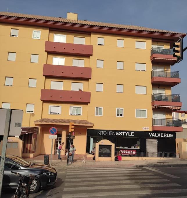 Apartamento Renovado En El Centro De 贝纳尔马德纳 外观 照片